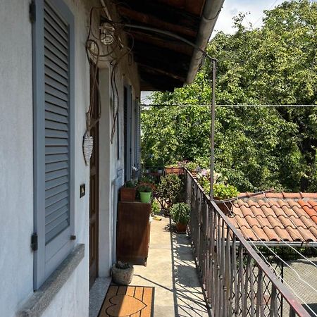 Gabbinoholidayhome Appartamento In Suggestiva Corte โกโม ภายนอก รูปภาพ