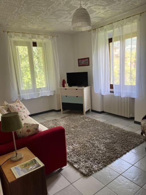 Gabbinoholidayhome Appartamento In Suggestiva Corte โกโม ภายนอก รูปภาพ