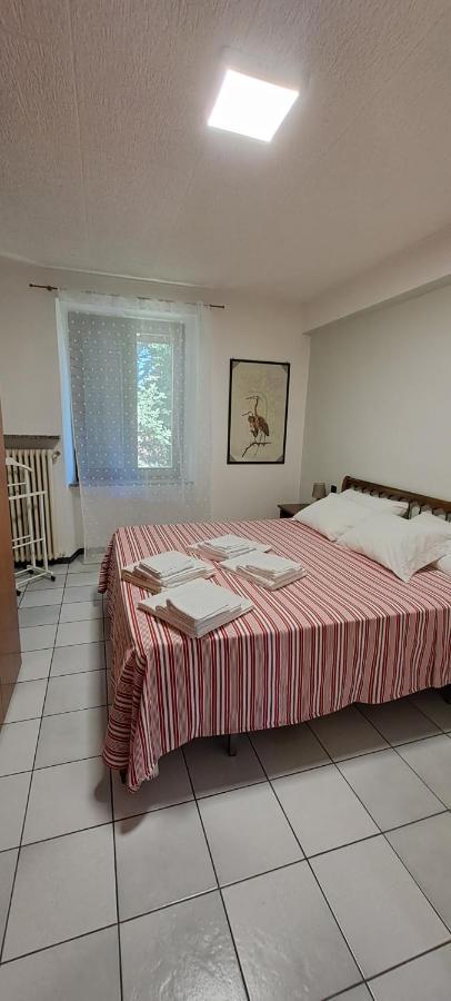 Gabbinoholidayhome Appartamento In Suggestiva Corte โกโม ภายนอก รูปภาพ