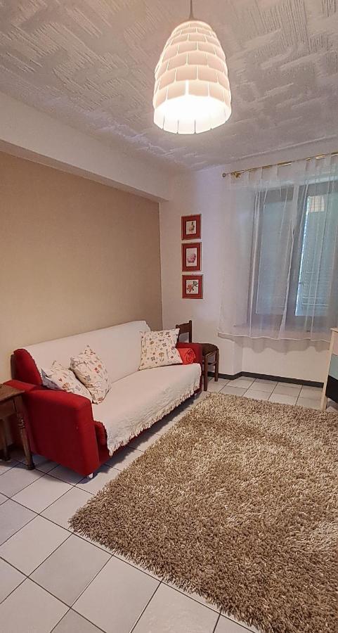 Gabbinoholidayhome Appartamento In Suggestiva Corte โกโม ภายนอก รูปภาพ