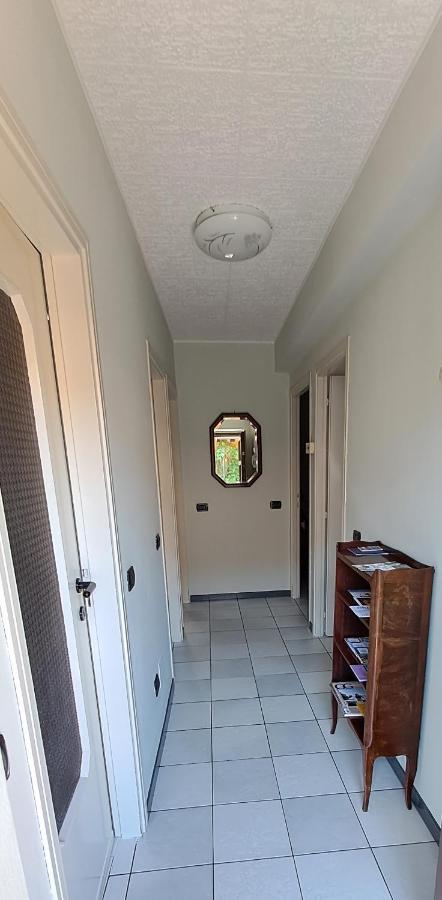 Gabbinoholidayhome Appartamento In Suggestiva Corte โกโม ภายนอก รูปภาพ